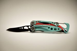 leatherman teal multi tool